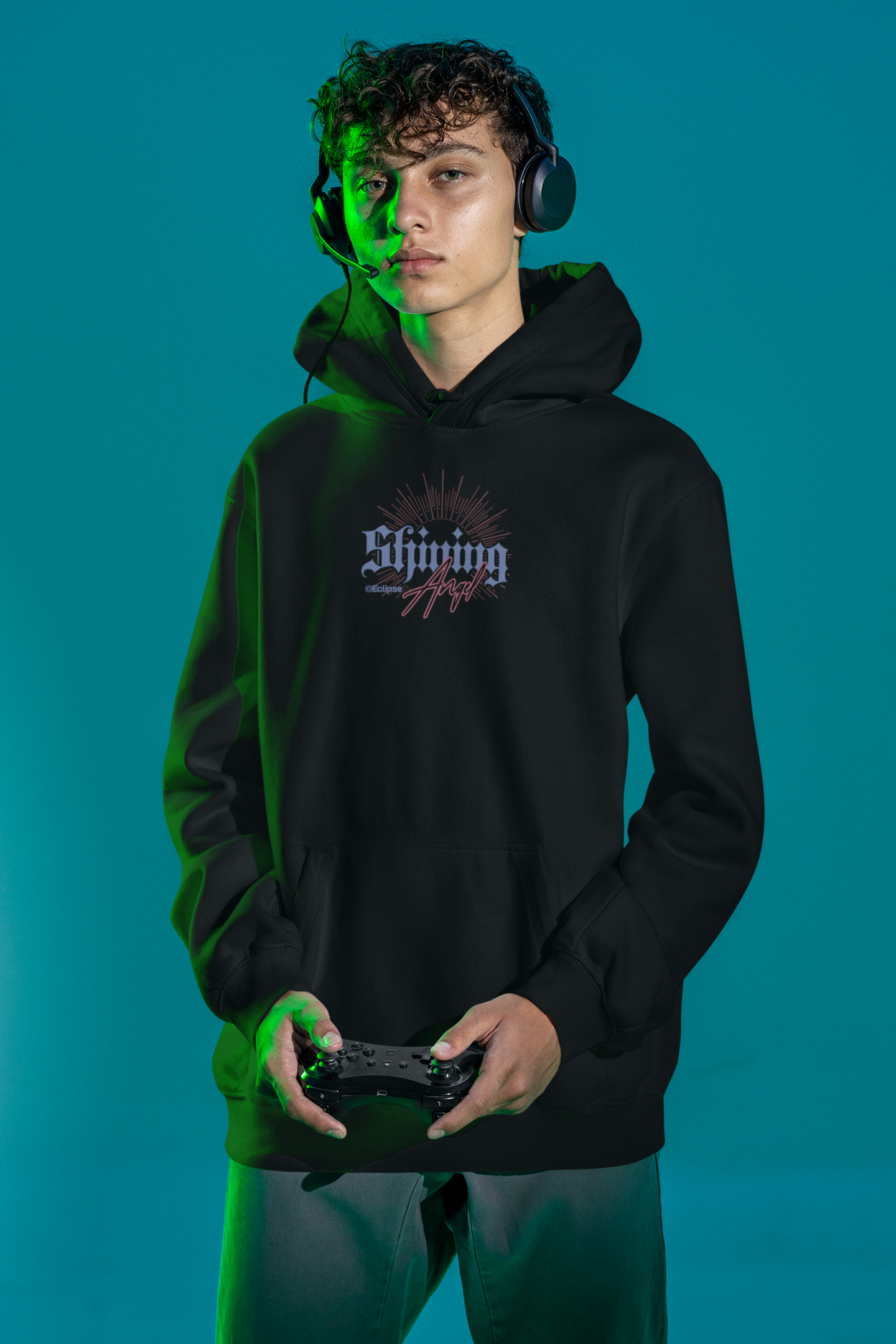 hoodie-mockup-of-a-serious-man-holding-a-game-controller-m28463 (14)